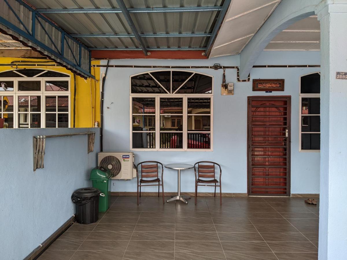 Aryani Homestay Kampong Kelemak Δωμάτιο φωτογραφία
