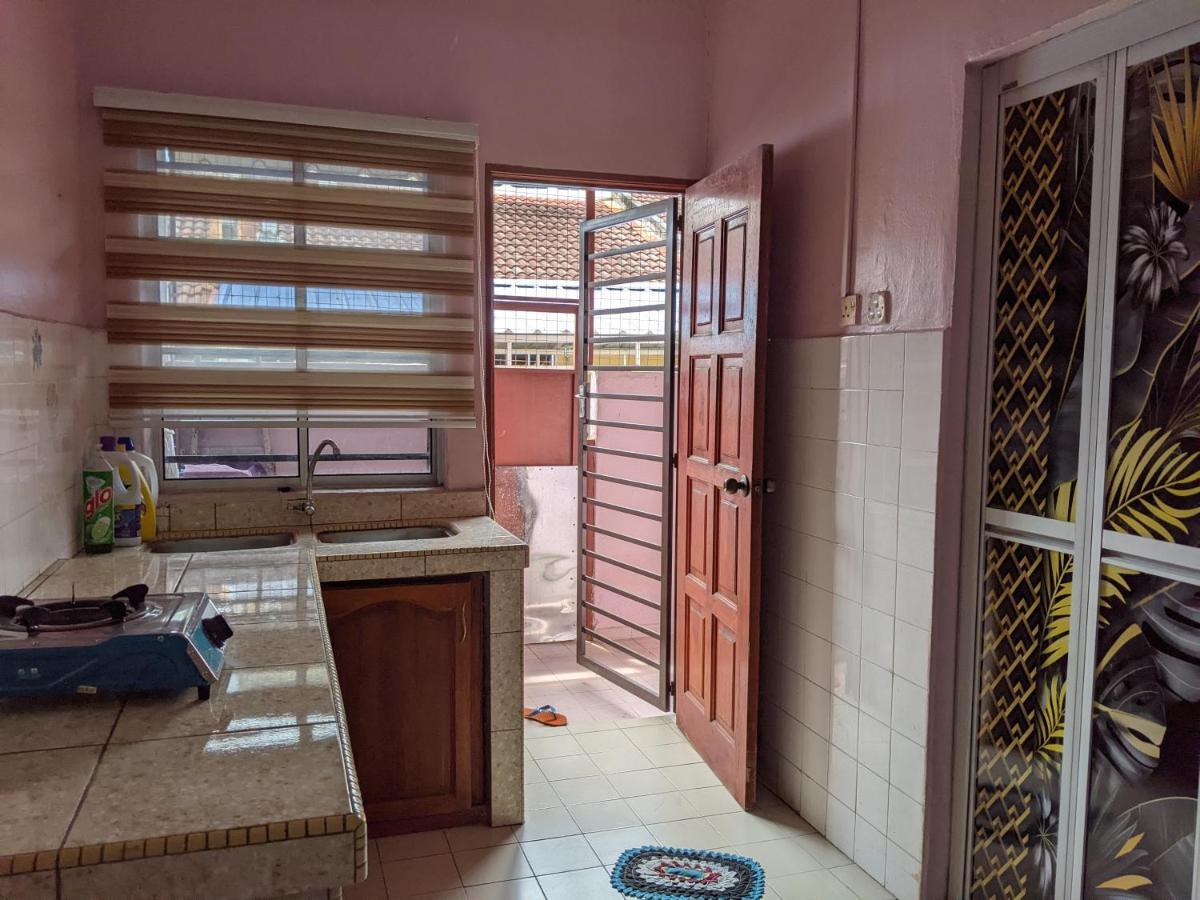 Aryani Homestay Kampong Kelemak Δωμάτιο φωτογραφία
