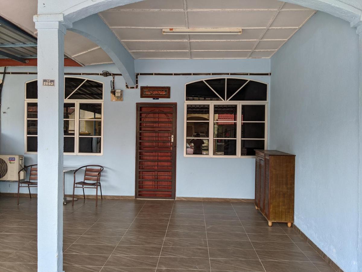 Aryani Homestay Kampong Kelemak Εξωτερικό φωτογραφία